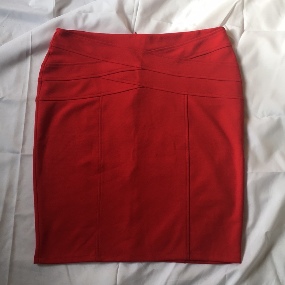 Adrienne Vittadini Skirt in Red, Sz 12.